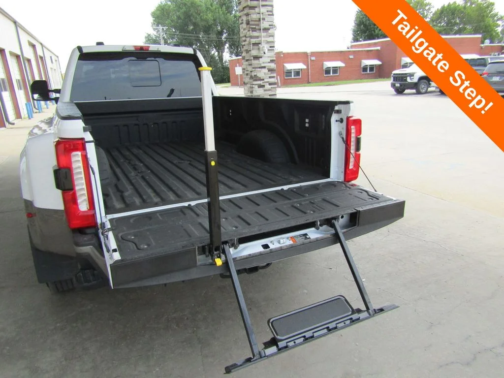 Used 2026  Ford King Ranch image 24