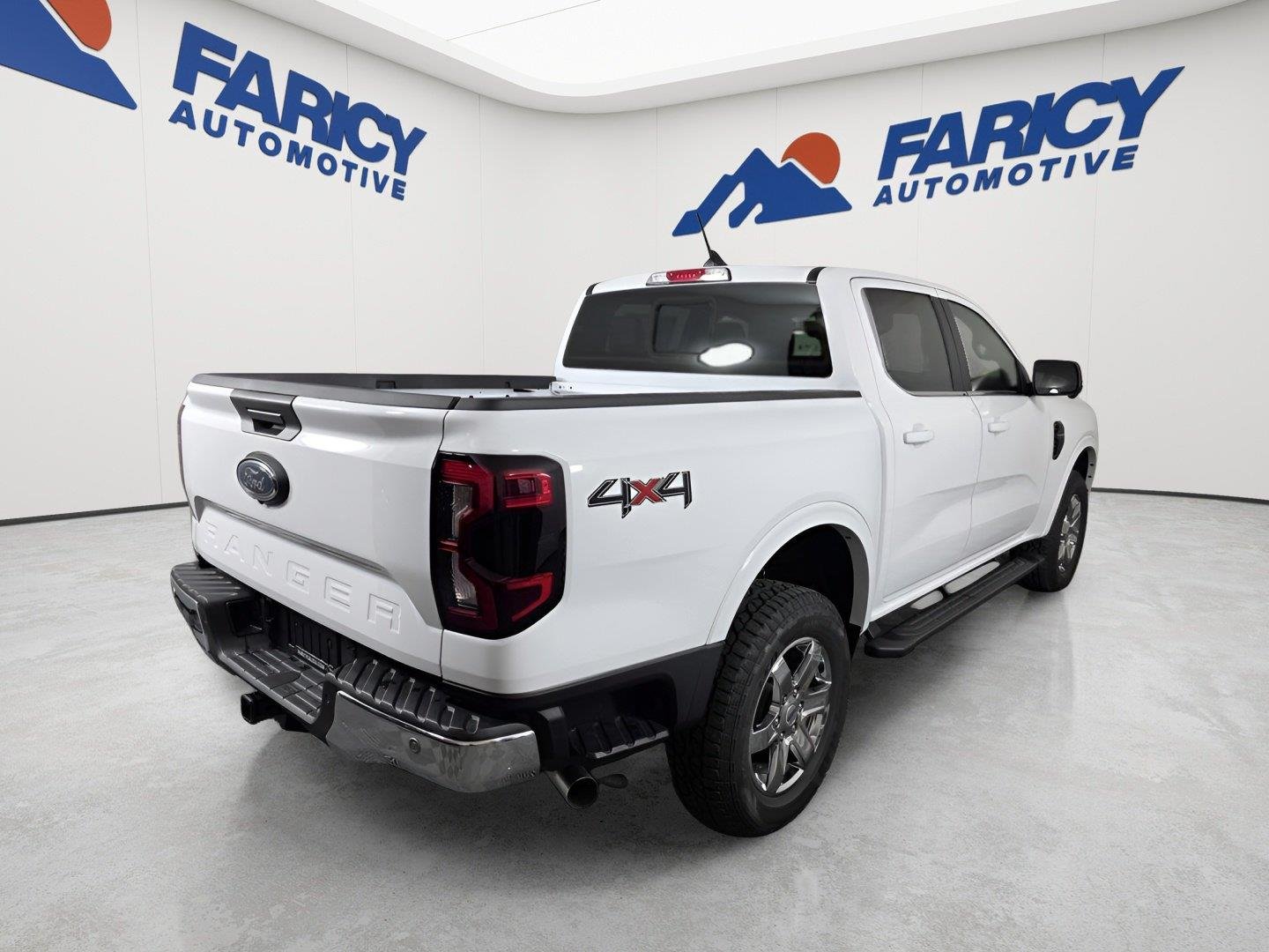 Used 2025 Oxford White Ford LARIAT image 11