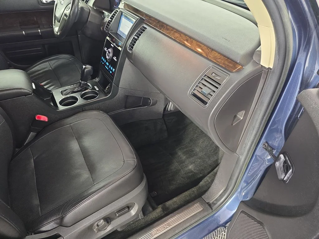 Used 2018 Blue Ford Limited image 35