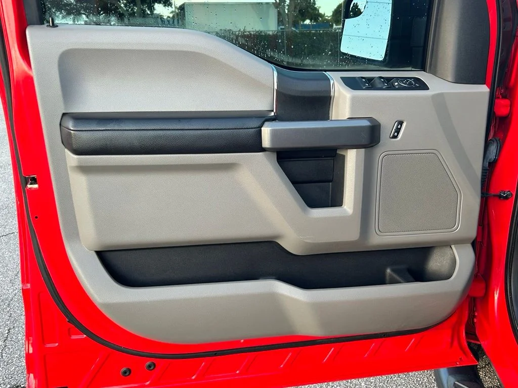 Used 2017 Race Red Ford XLT image 34