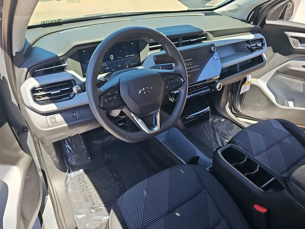 2027 Chevrolet Bolt LT - Photo 15