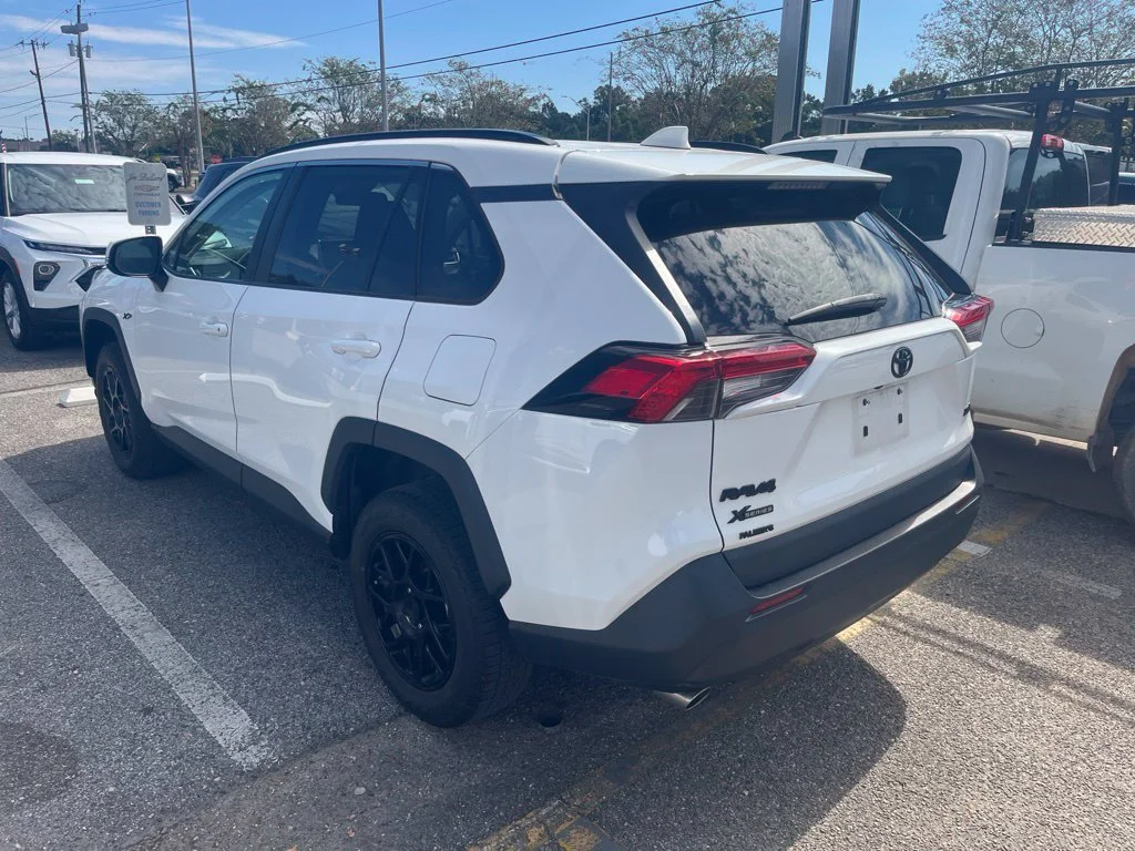 Used 2023 White Toyota XLE image 3