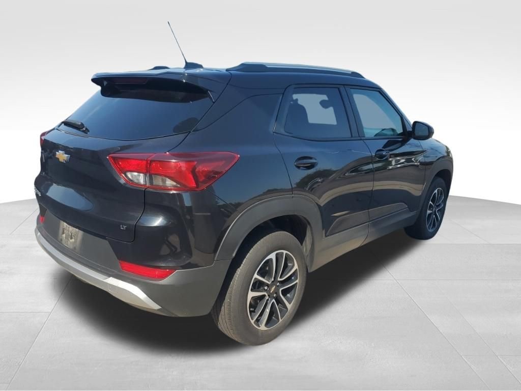 Used 2025 Black Chevrolet LT image 7