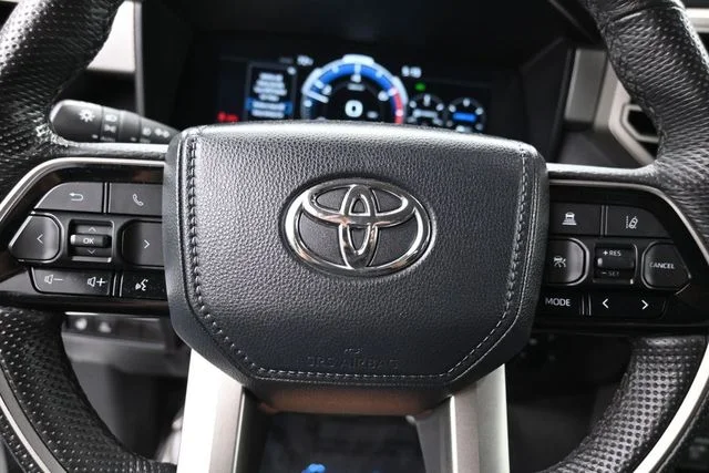 Used 2024  Toyota  image 18
