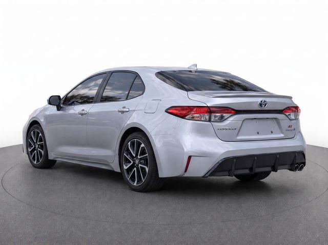 Used 2024 Silver Toyota SE image 3