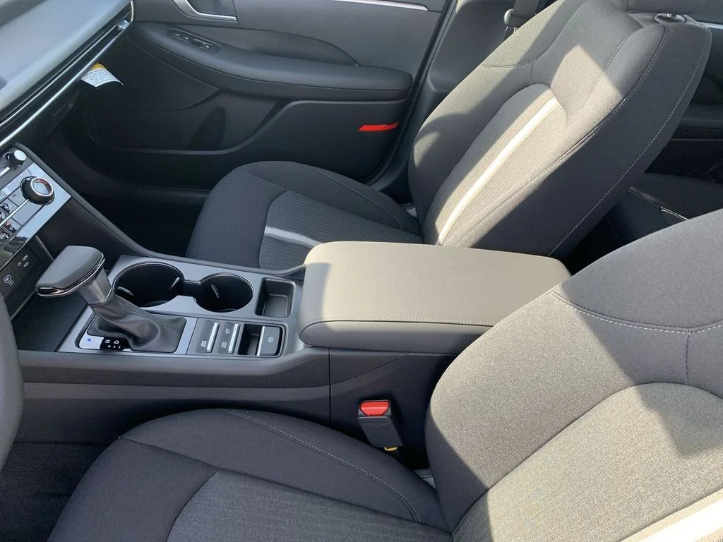 New 2026 Blue Hyundai SE image 20