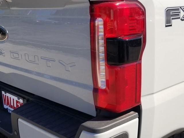 2025 Ford F-350 Super Duty Lariat - Photo 11