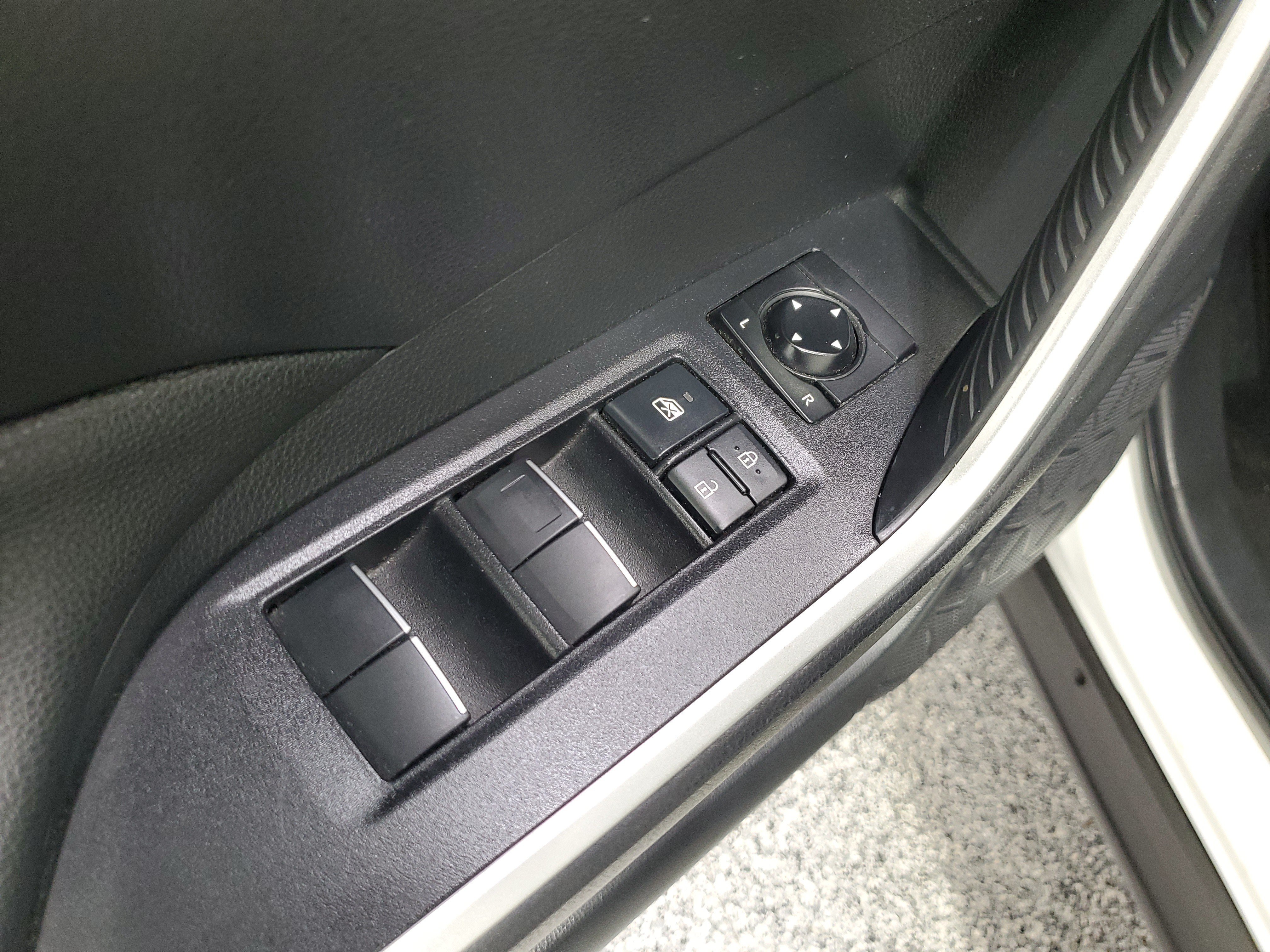 Certified Used 2020 Super White Toyota XLE Premium image 22