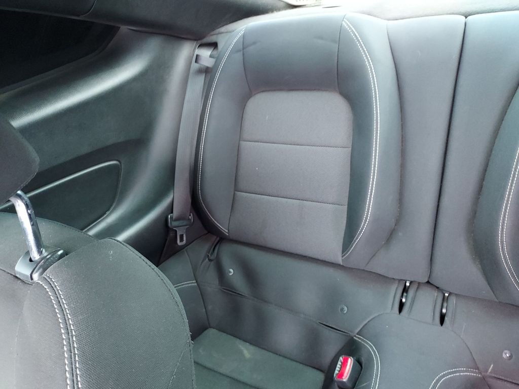 Used 2015 Black Ford V6 image 12