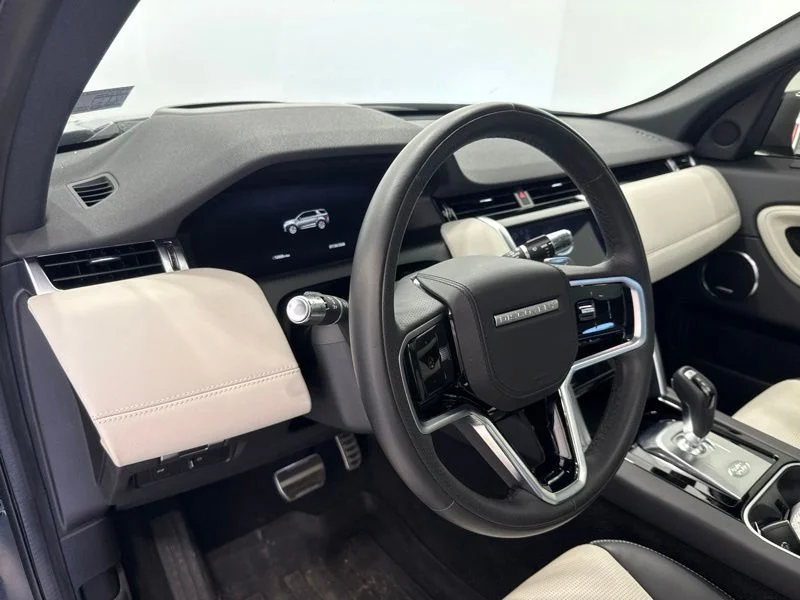 Used 2022  Land Rover SE R-Dynamic image 22