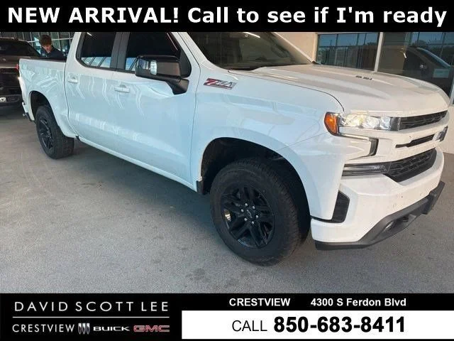 Used 2021 SUMMIT WHITE Chevrolet RST image 1