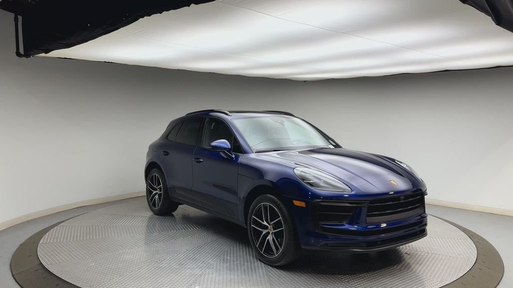 Used 2022 Gentian Blue Metallic Porsche  image 8