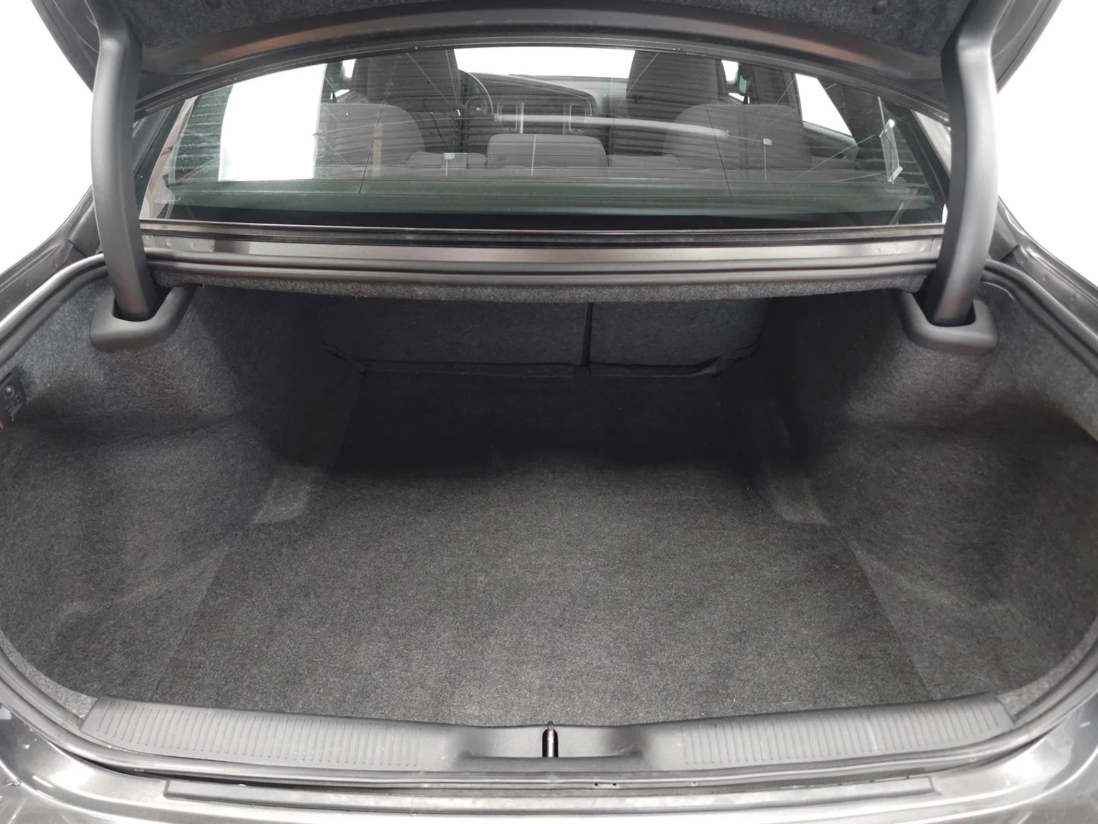 Used 2022 Gray Dodge SXT image 9