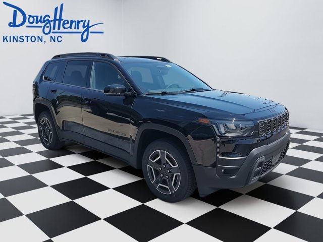 New 2026 Diamond Black Crystal Pearl-Coat Exterior Paint Jeep Limited image 7