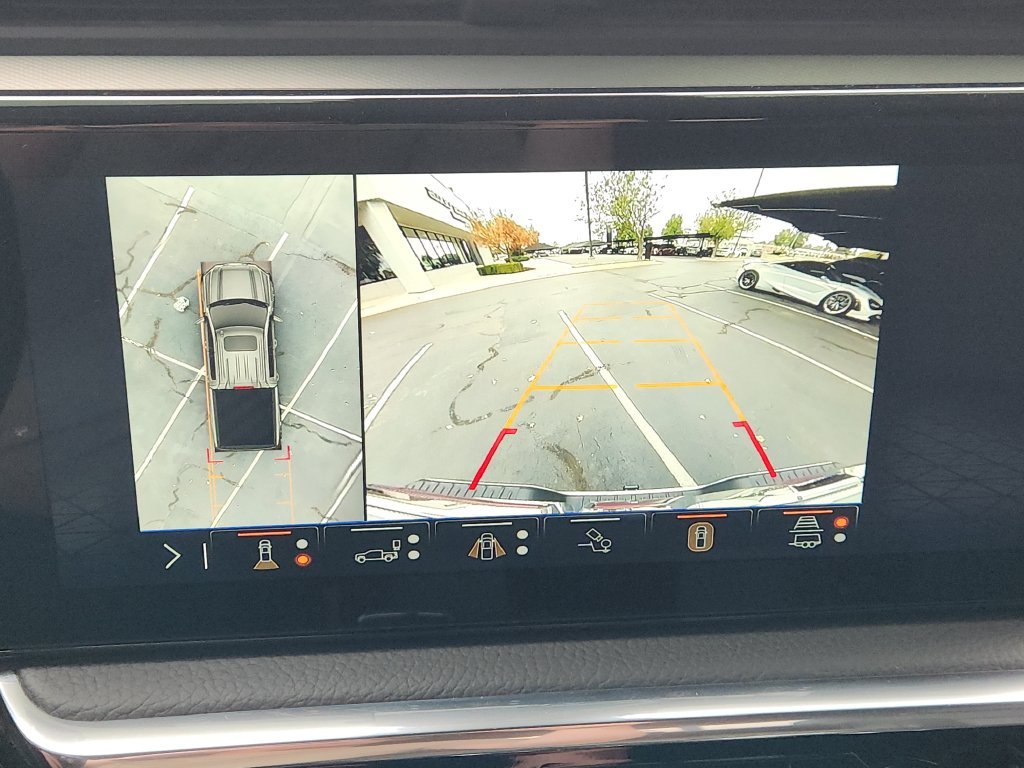 Used 2025 White GMC Denali image 19