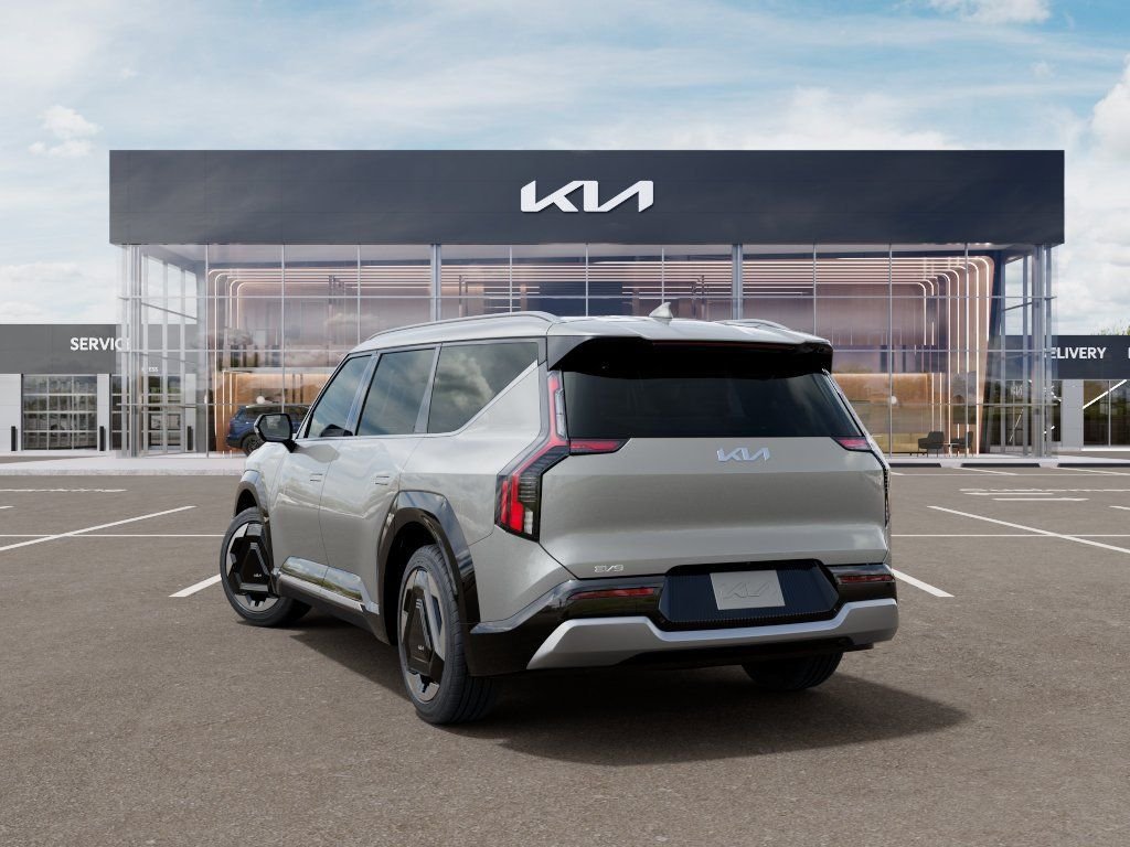 New 2026 White Kia Land image 4