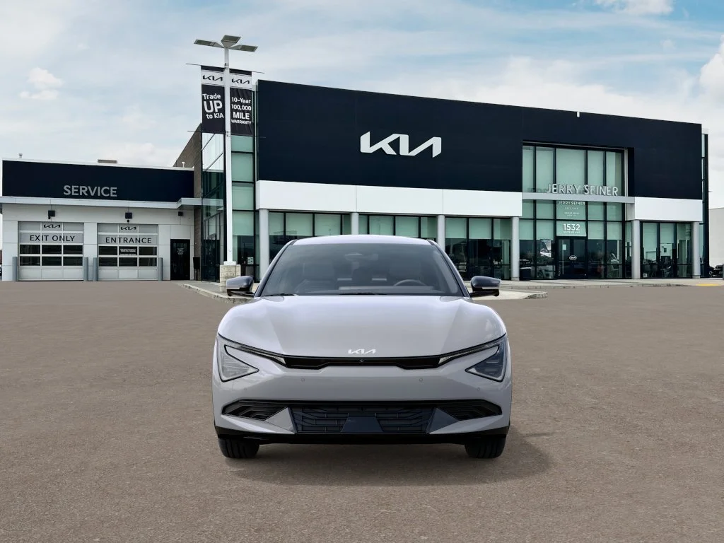 New 2026 Gray Kia Wind image 2