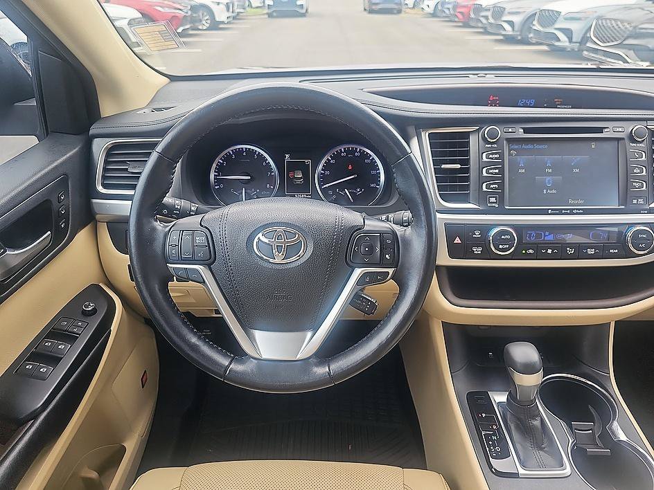 Used 2018 Ooh La La Rouge Mica Toyota Limited Platinum image 19