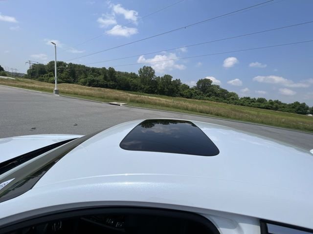 Used 2024 Platinum White Honda Touring image 29