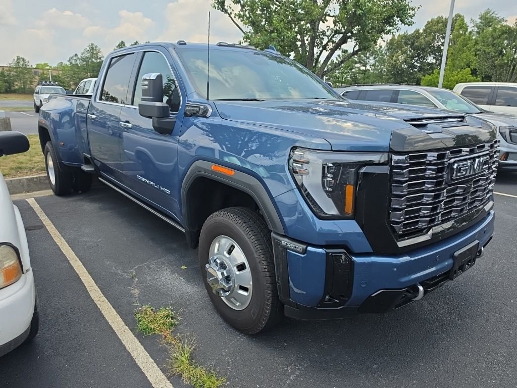 Used 2026 Blue GMC Denali Ultimate image 10