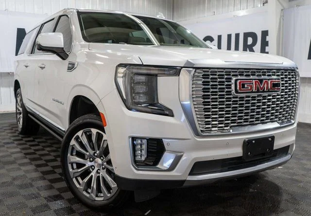 2024 GMC Yukon Denali's photo