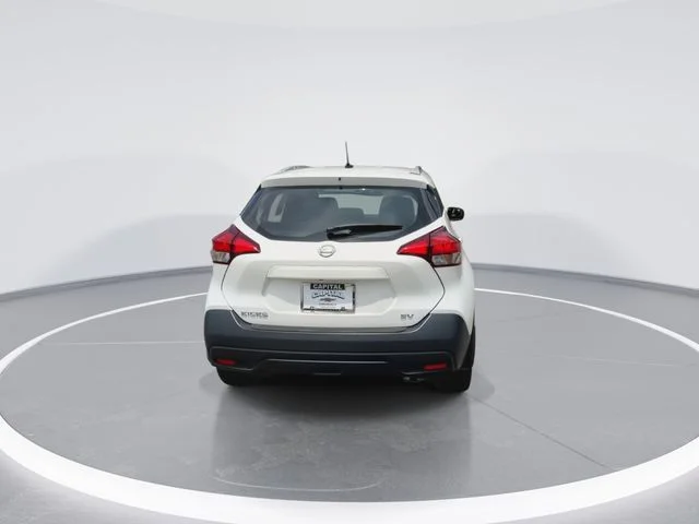 Used 2018 White Nissan SV image 10