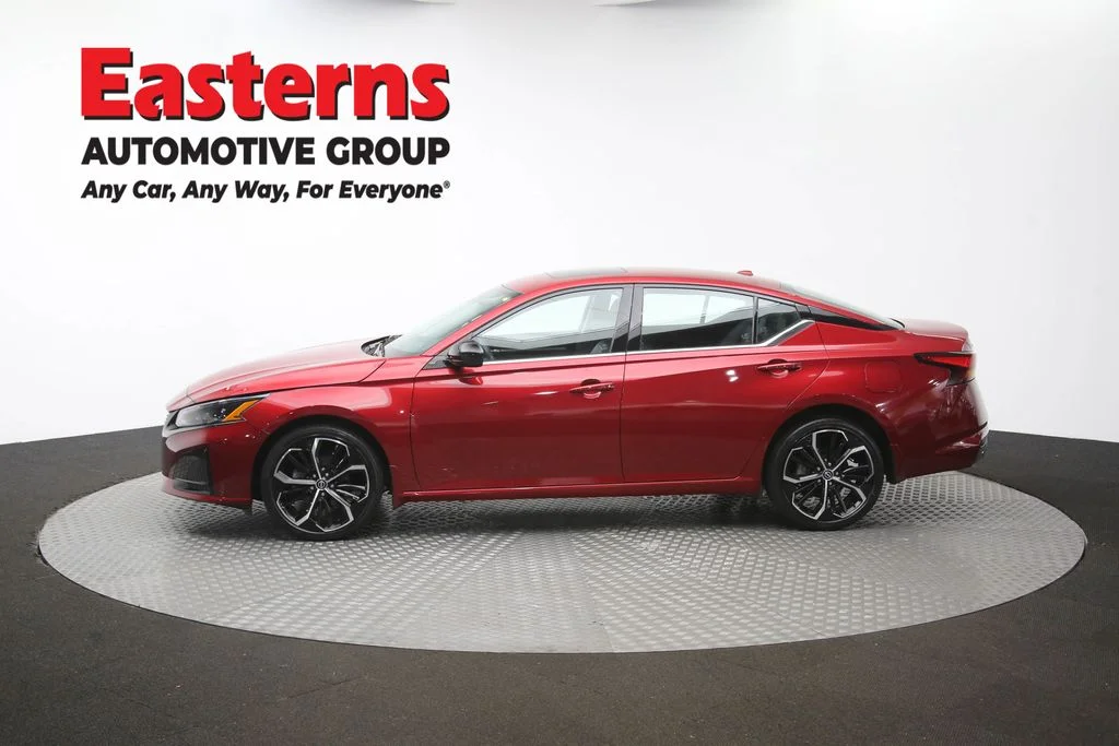 Used 2023 Red Nissan 2.5 SR image 60