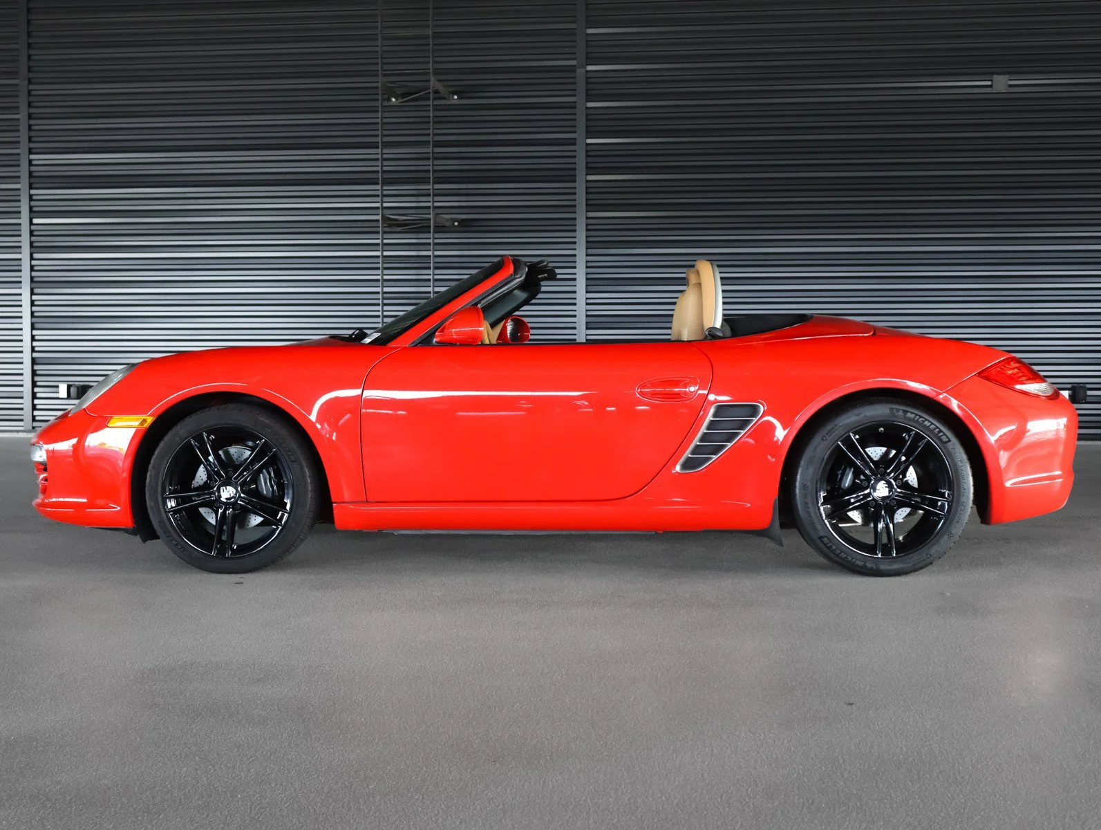 Used 2009 Guards Red Porsche w/PDK transmission image 2