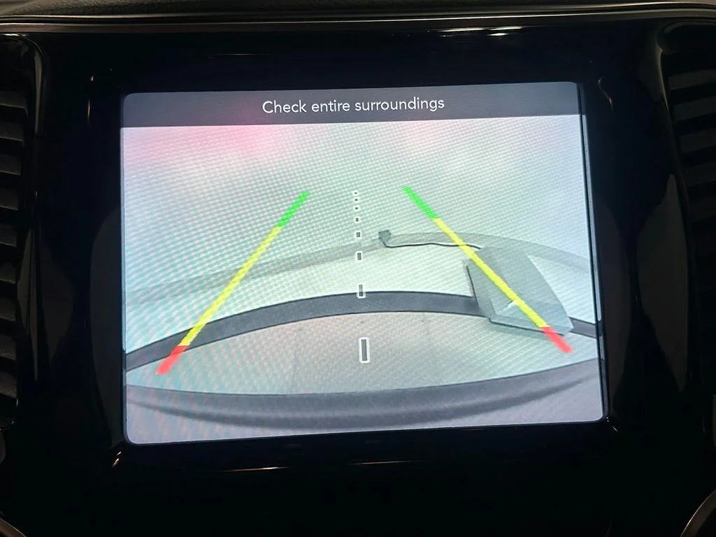Used 2020 Gray Jeep Limited image 4