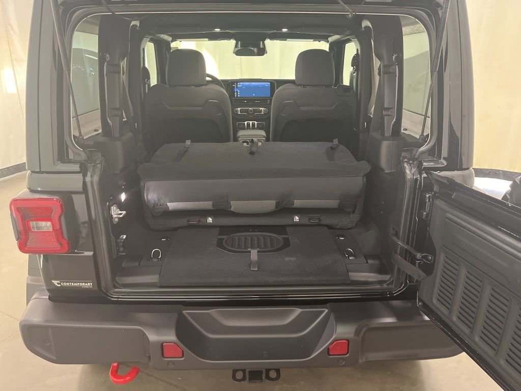 New 2026 Black Clearcoat Jeep Rubicon image 15