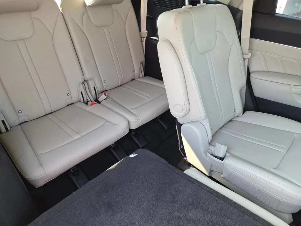 Used 2025 Wolf Gray Kia X-Line SX image 5