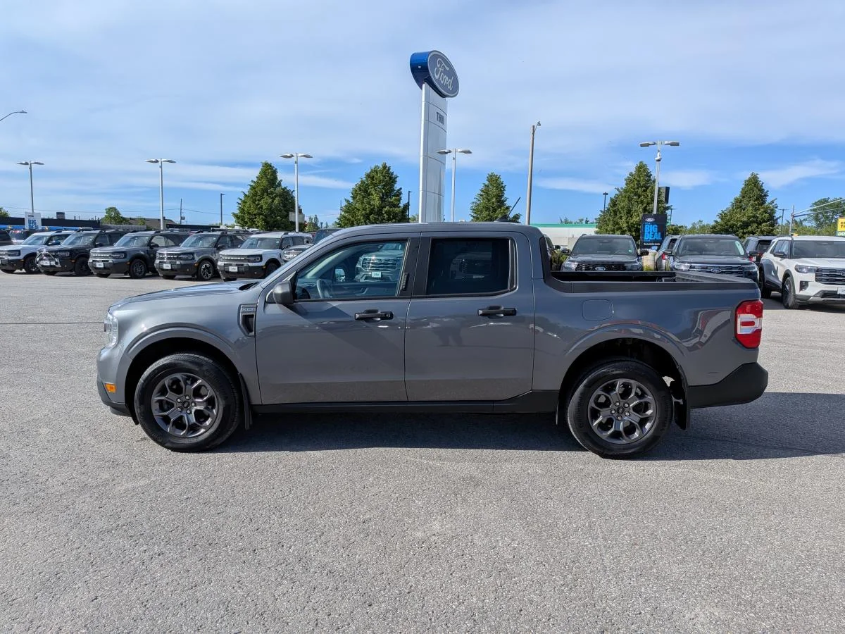 Used 2022 Grey Ford Awd Supercrew Xlt image 8