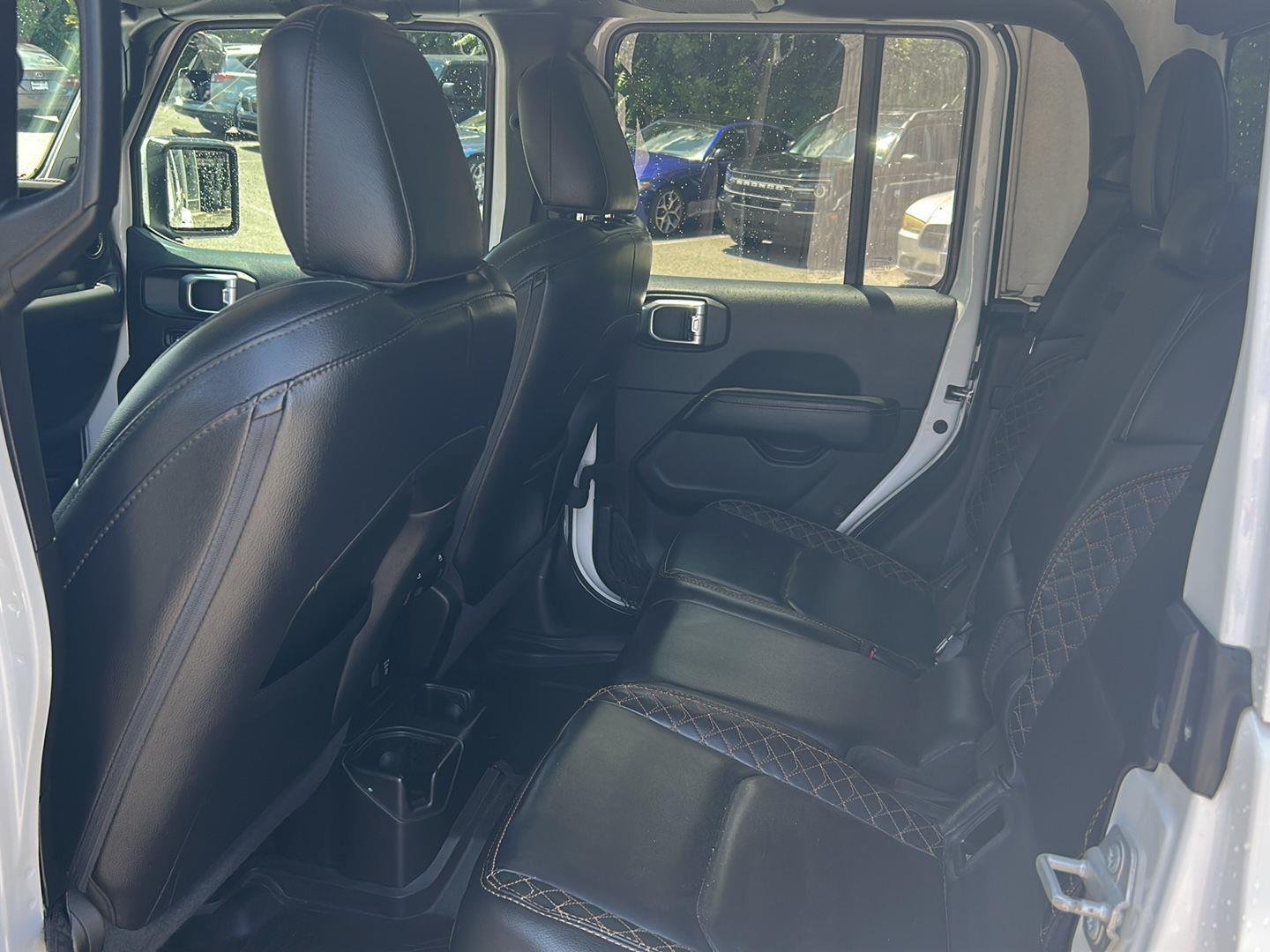 Used 2021 BRIGHT WHITE CLEARCOAT JEEP OVRLND image 13