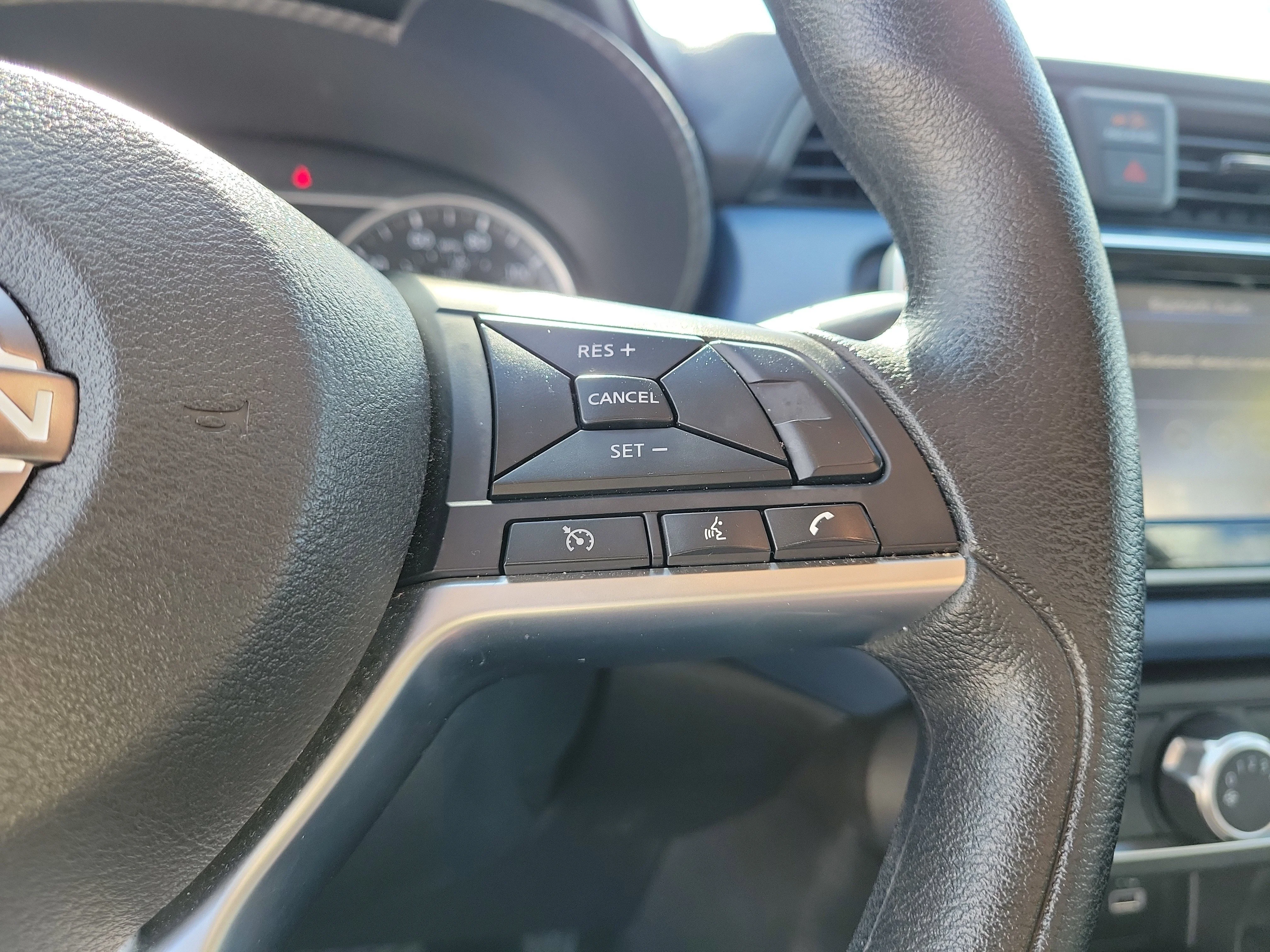Used 2025 Aspen White Tricoat Nissan SV image 20