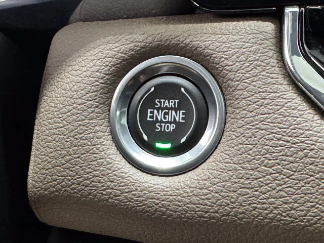 Used 2023 Sterling Metallic GMC Denali image 28