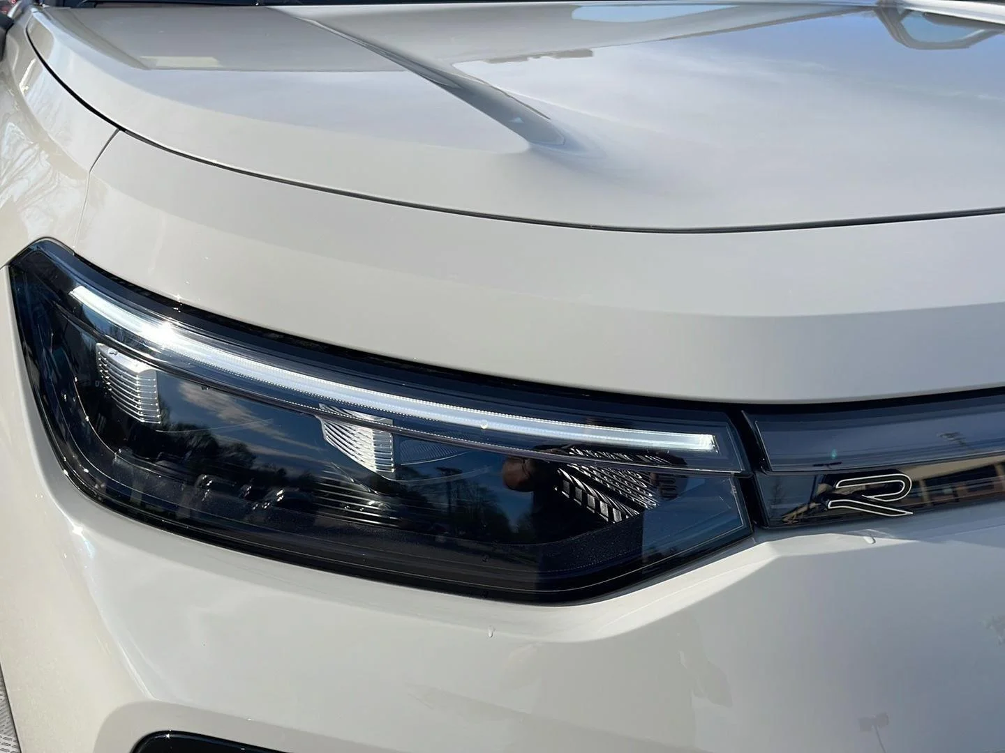 New 2026 Sandstone w/Deep Black Roof Volkswagen SE R-Line Black image 32