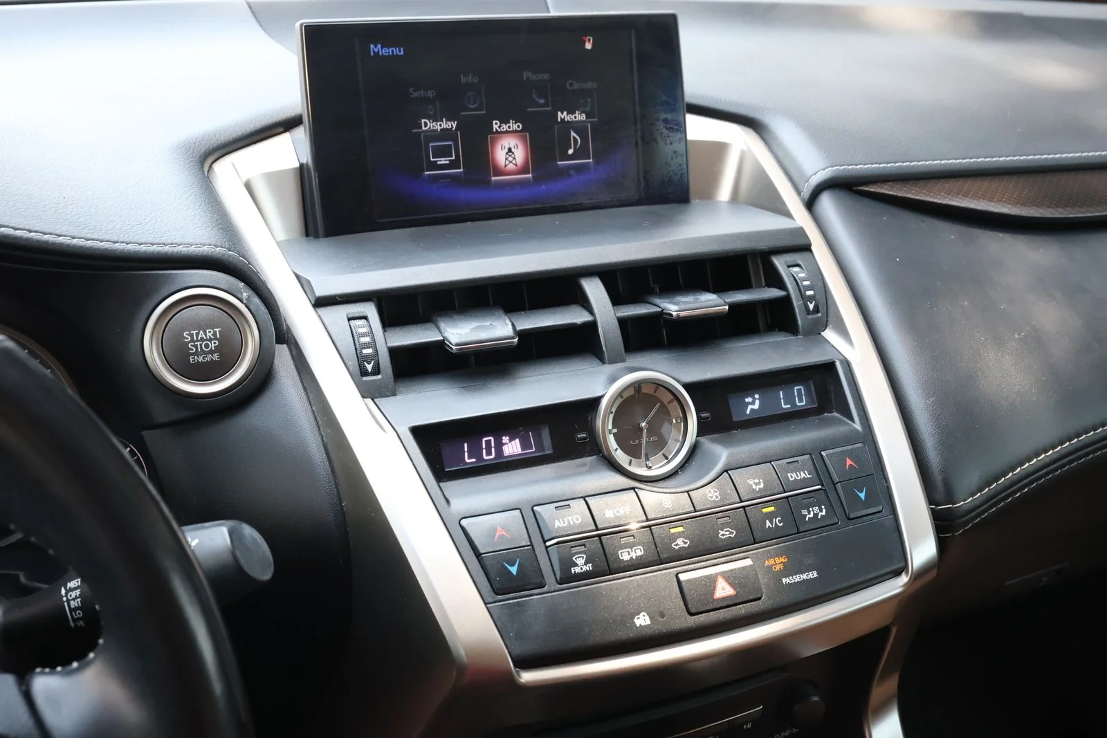 Used 2016 Silver Lexus 200t image 18