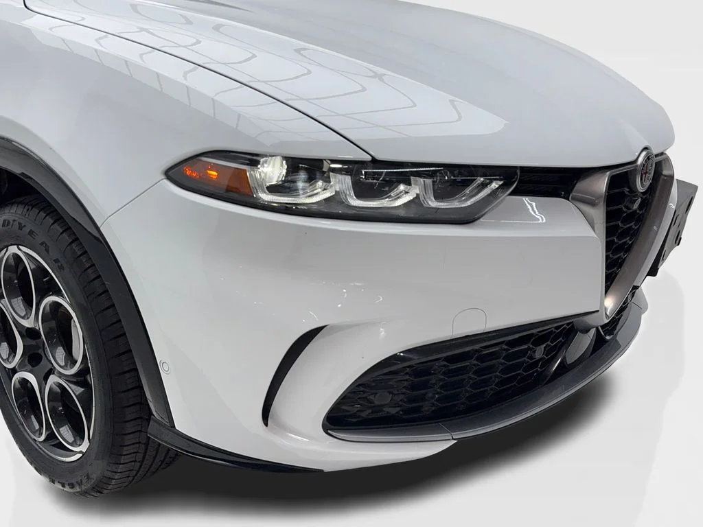 Used 2024 White Alfa Romeo Ti image 3