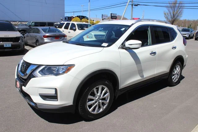 Used 2018 Nissan Rogue SV with VIN KNMAT2MV2JP602968 for sale in East Providence, RI