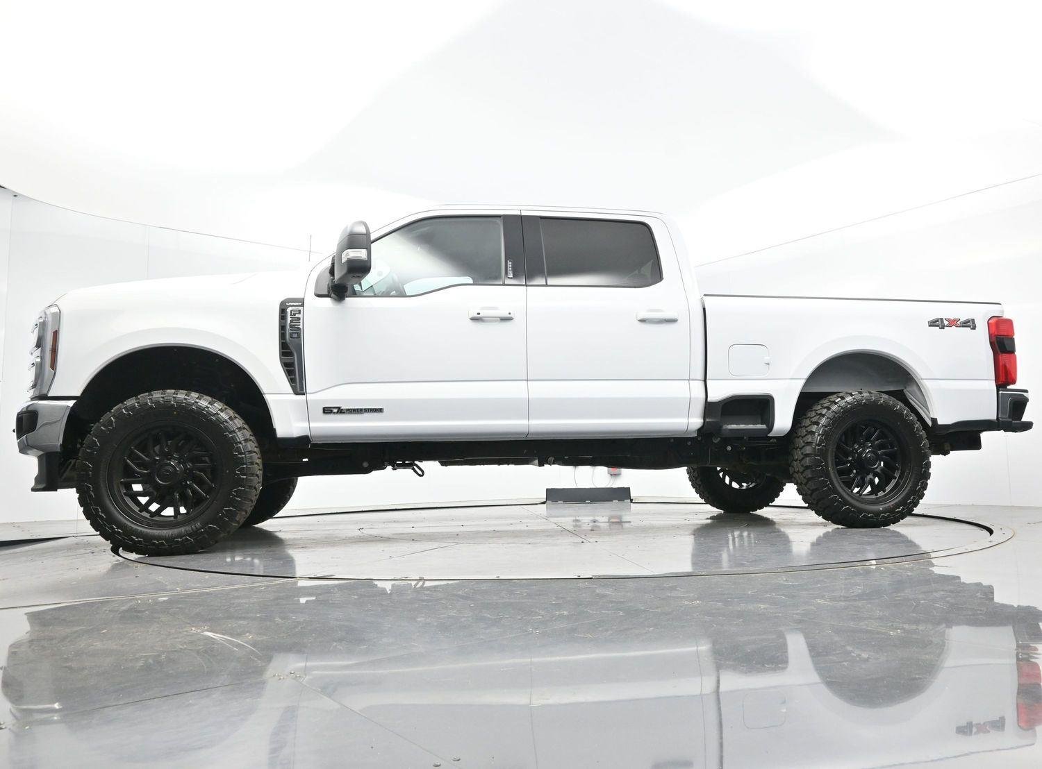 Used 2024 Oxford White Ford LARIAT image 40