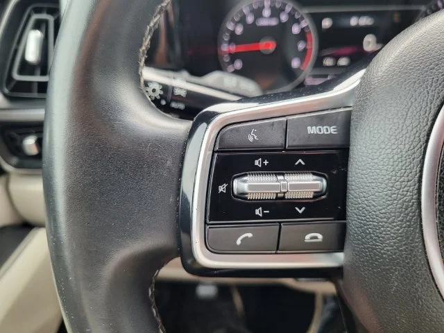 Used 2023 Red Kia S image 23