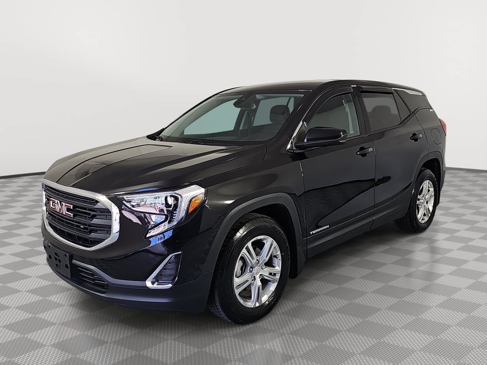 Used 2020 Black GMC SLE image 4