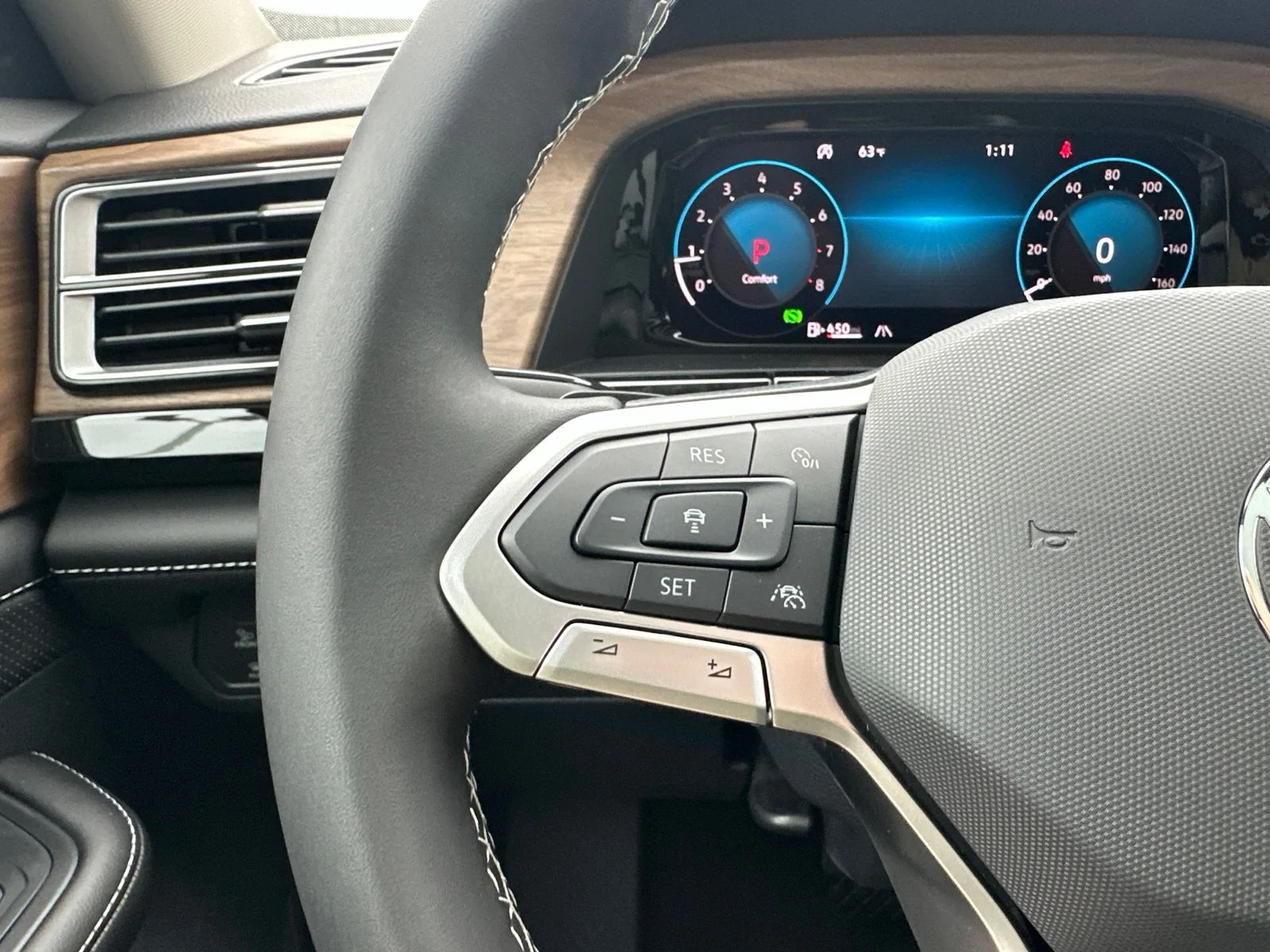 New 2026 Black Volkswagen 2.0T SE w/Technology image 49