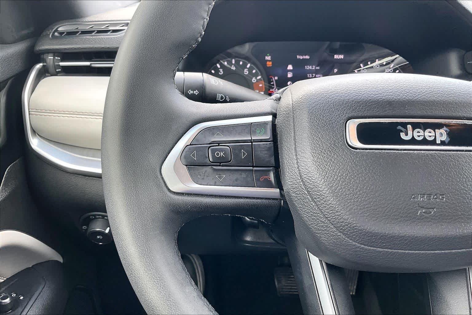 2025 Jeep Compass Limited - Photo 23