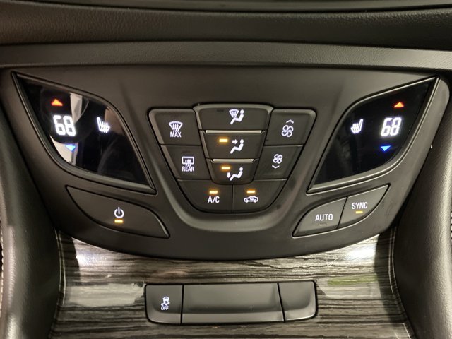 Used 2018 Summit White Buick Essence image 17