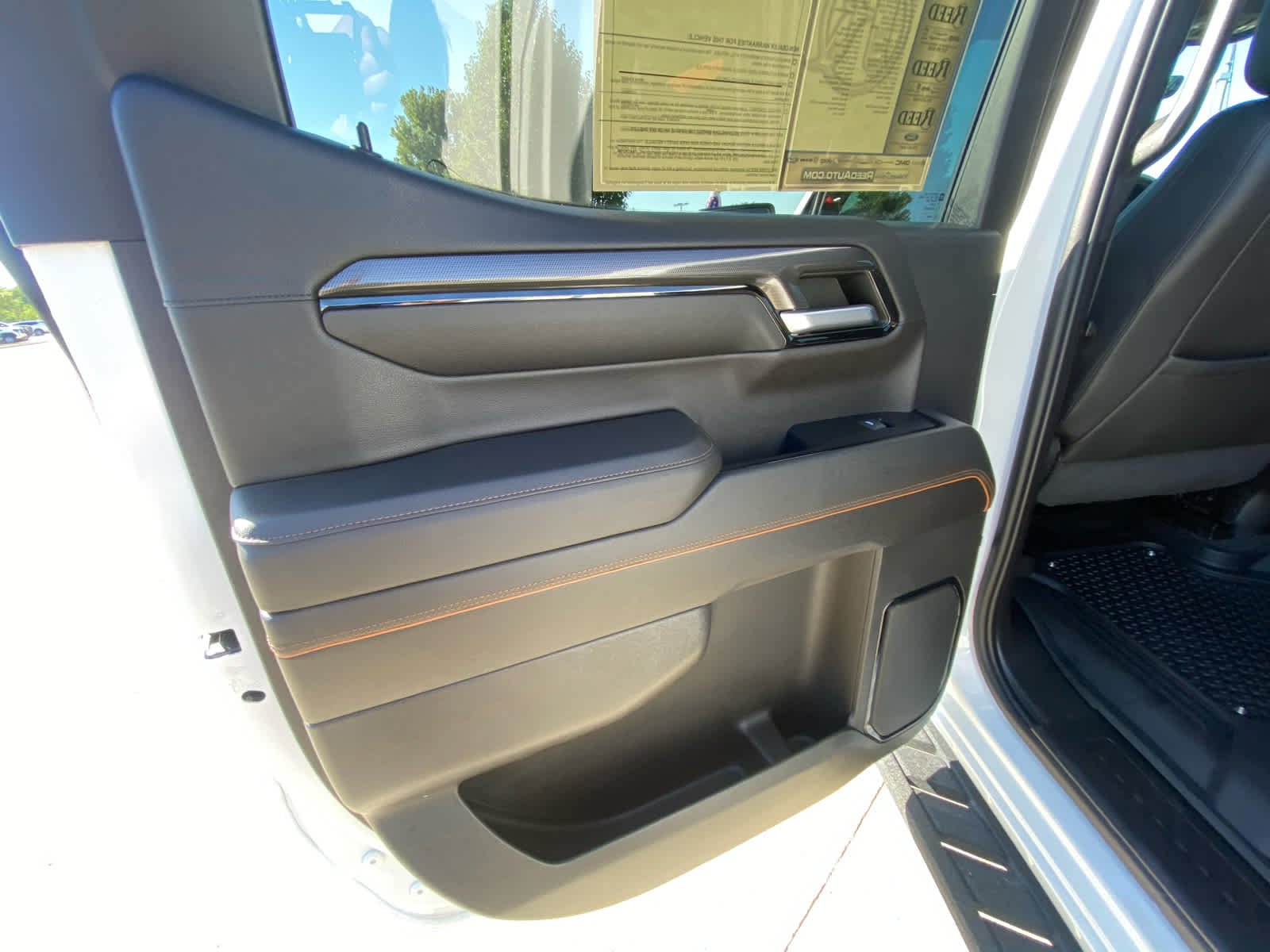 Used 2023 SUMMIT WHITE GMC AT4 image 22