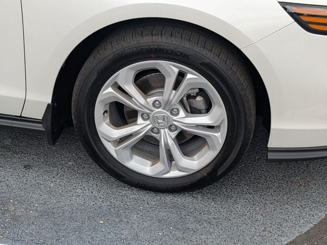 New 2026 Platinum White Pearl Honda LX image 9