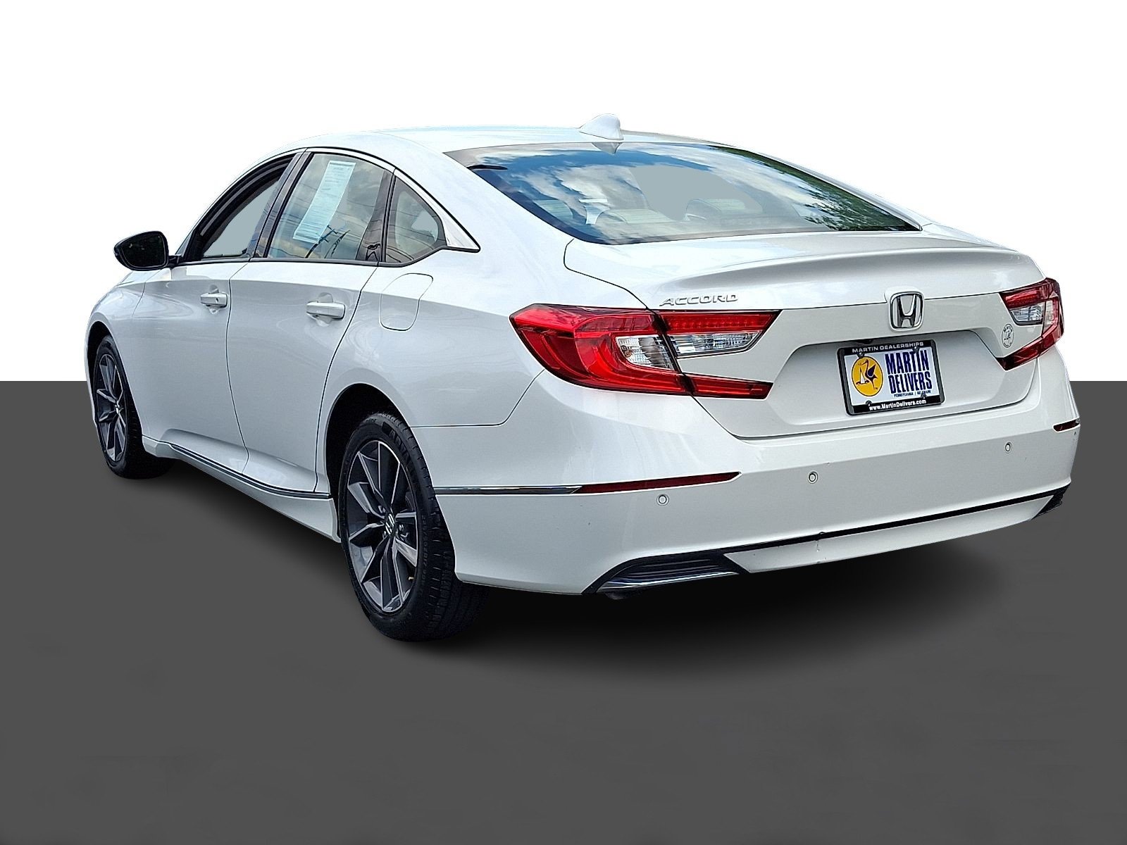 Certified Used 2021 Platinum White Pearl Honda EX-L image 4