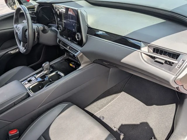 Used 2025 Red Lexus 350 image 18