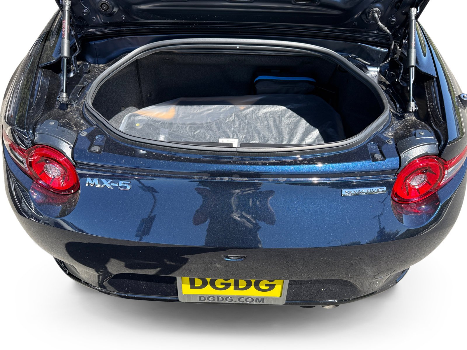 New 2026 Deep Crystal Blue Mica Mazda Club image 16
